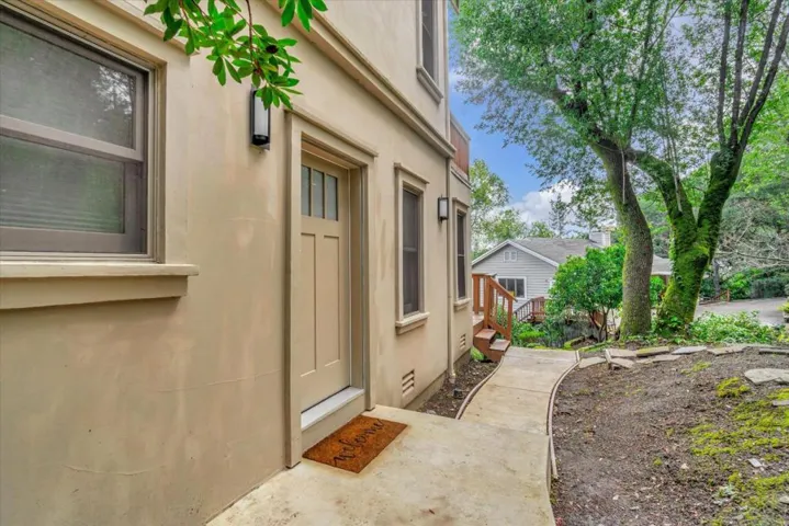 2 Vallecito Lane, Orinda, California 94563