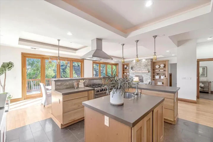 2 Vallecito Lane, Orinda, California 94563