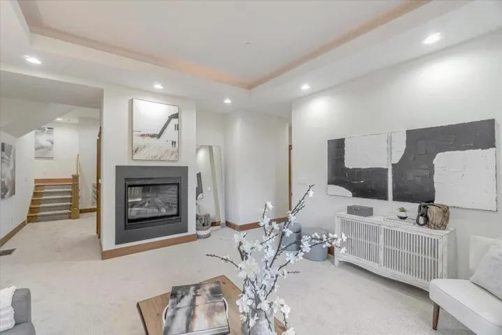 2 Vallecito Lane, Orinda, California 94563