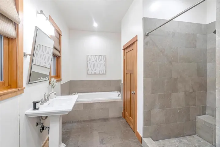2 Vallecito Lane, Orinda, California 94563