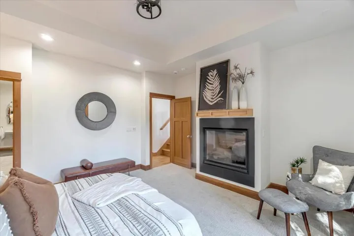 2 Vallecito Lane, Orinda, California 94563