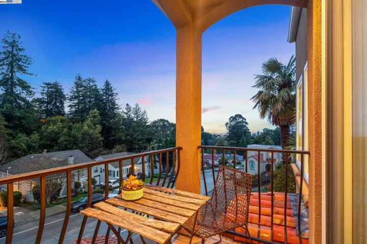 6308 Broadway Terrace, Oakland, California 94618