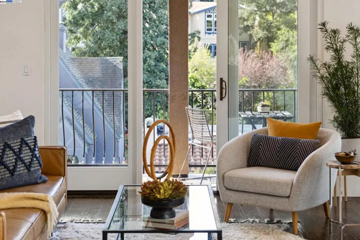 6308 Broadway Terrace, Oakland, California 94618