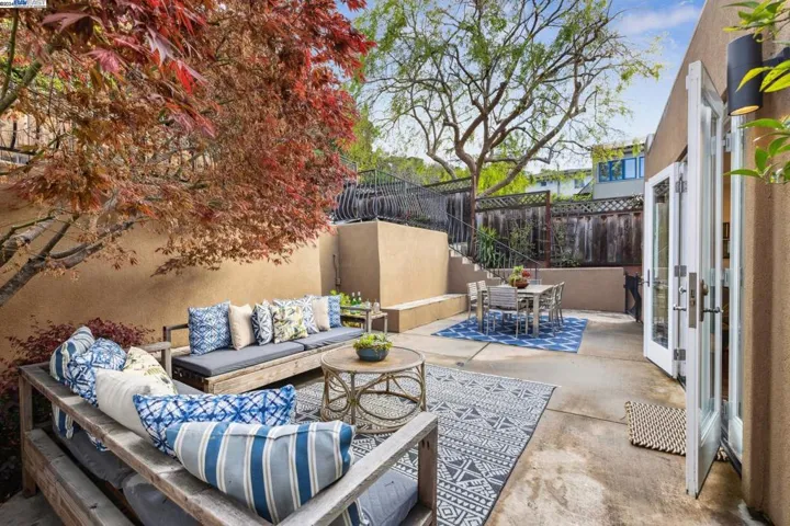 6308 Broadway Terrace, Oakland, California 94618