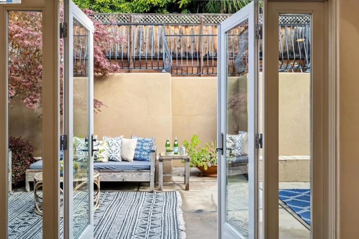 6308 Broadway Terrace, Oakland, California 94618
