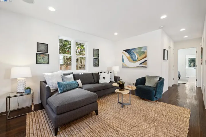 6308 Broadway Terrace, Oakland, California 94618