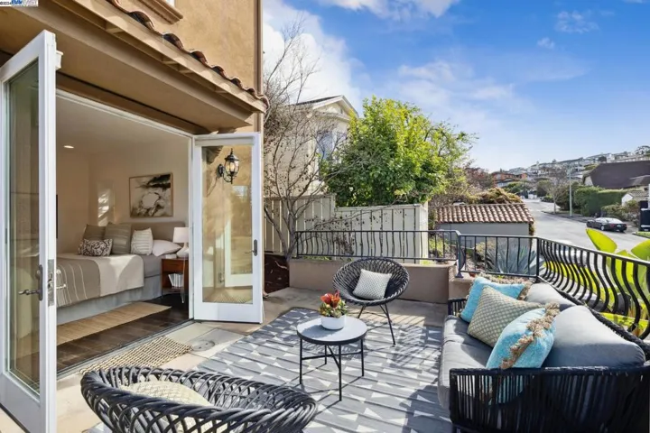 6308 Broadway Terrace, Oakland, California 94618