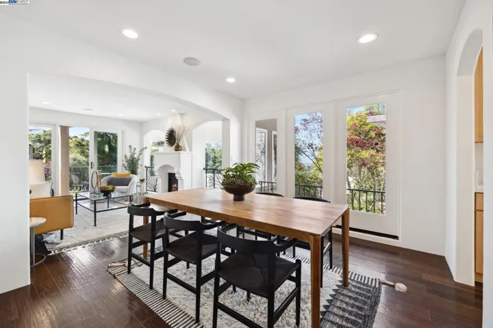 6308 Broadway Terrace, Oakland, California 94618