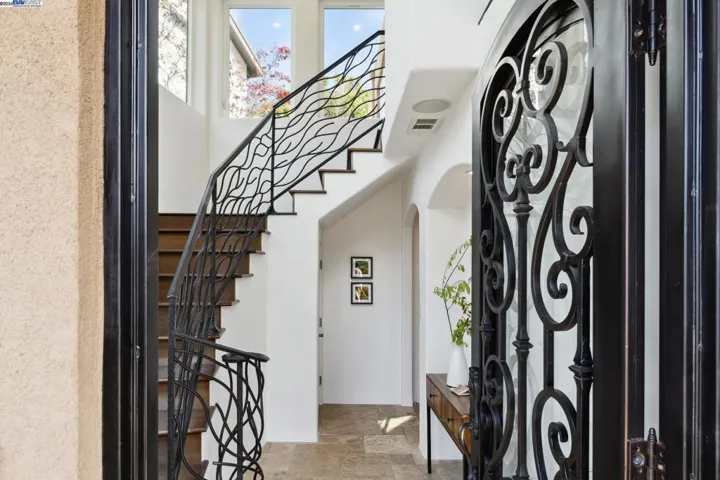 6308 Broadway Terrace, Oakland, California 94618