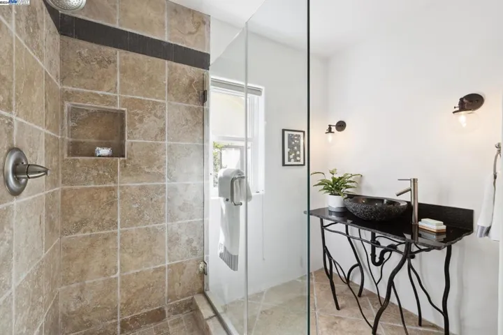 6308 Broadway Terrace, Oakland, California 94618