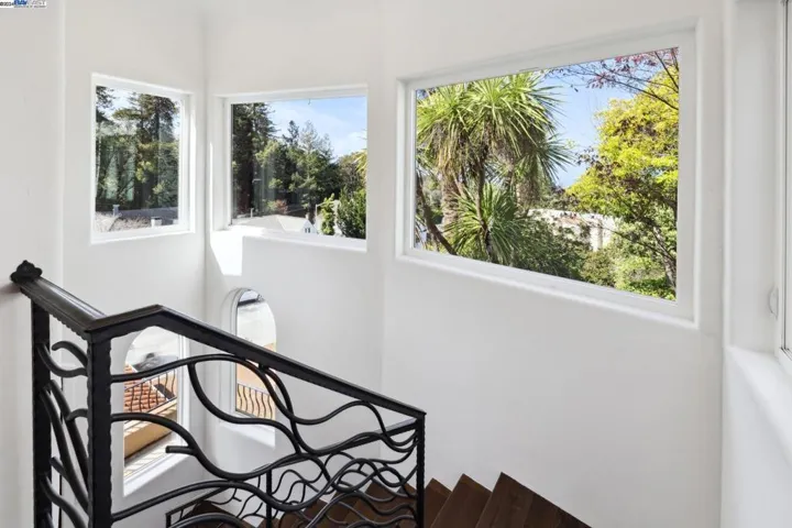 6308 Broadway Terrace, Oakland, California 94618