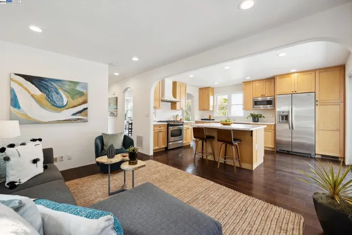 6308 Broadway Terrace, Oakland, California 94618