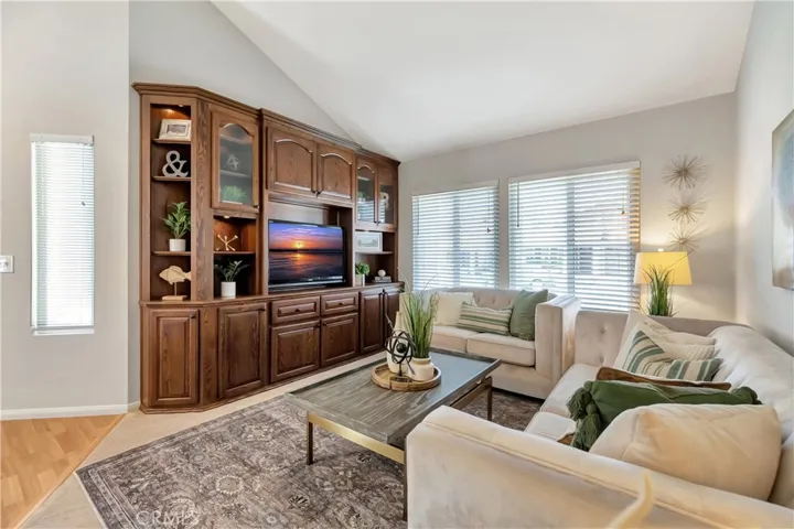 8 Via Violeta, Rancho Santa Margarita, California 92688