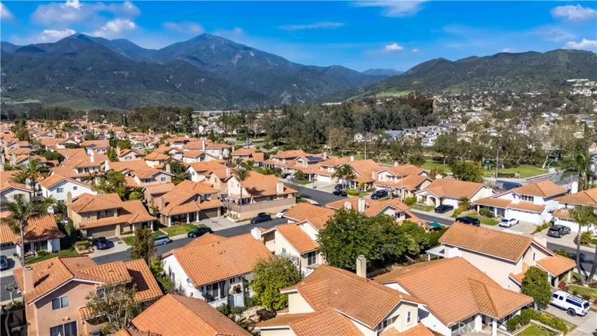 8 Via Violeta, Rancho Santa Margarita, California 92688