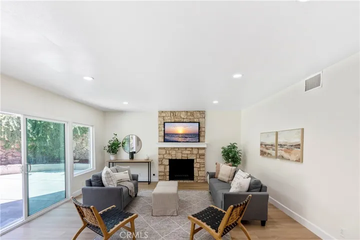 1070 S Road Runner Road, Anaheim Hills, California 92807