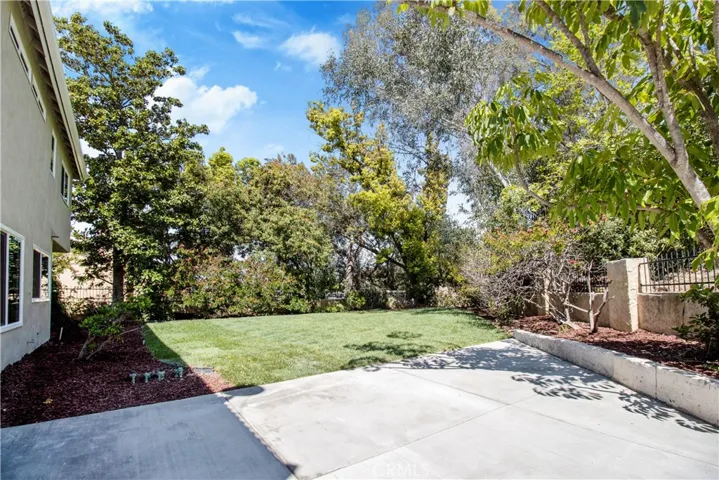 1070 S Road Runner Road, Anaheim Hills, California 92807