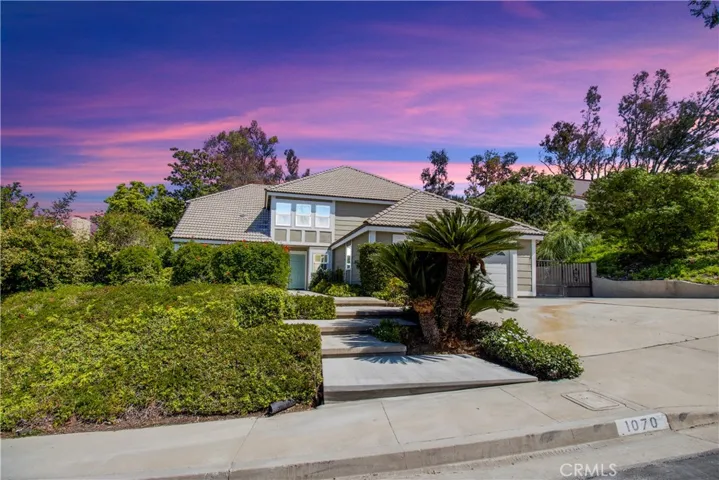 1070 S Road Runner Road, Anaheim Hills, California 92807