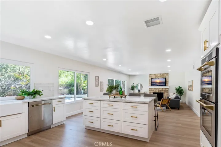 1070 S Road Runner Road, Anaheim Hills, California 92807
