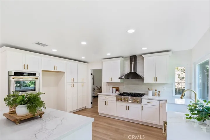 1070 S Road Runner Road, Anaheim Hills, California 92807
