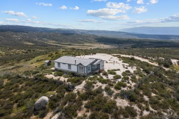 43601 E E Benton Rd, Hemet, California 92544