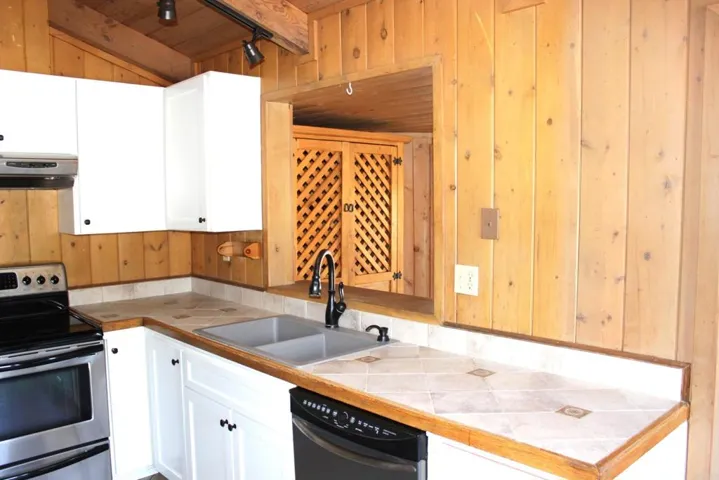 3145 E Victoria Dr, Alpine, California 91901