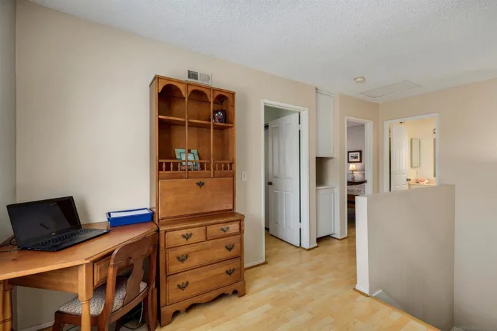 825 Glenwood Way, Escondido, California 92026