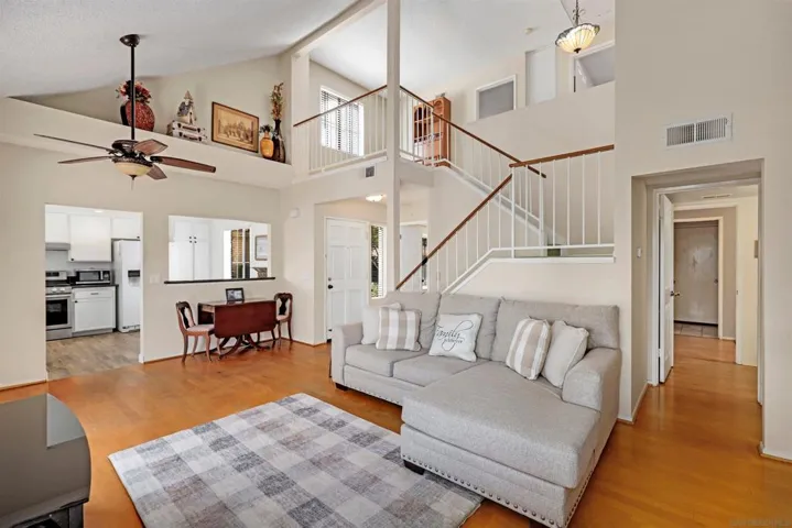 825 Glenwood Way, Escondido, California 92026