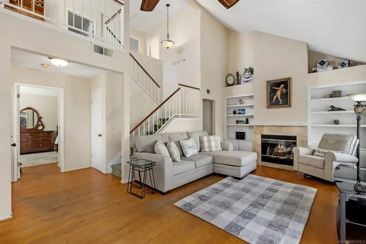 825 Glenwood Way, Escondido, California 92026