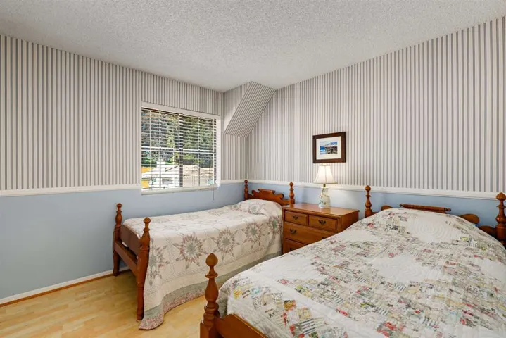 825 Glenwood Way, Escondido, California 92026