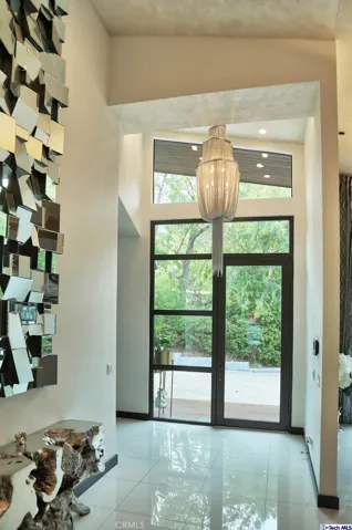 1564 Sheridan Road, Glendale, California 91206