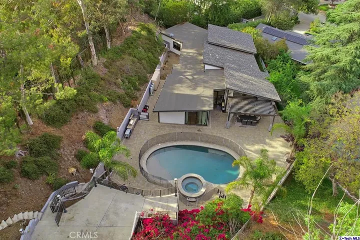 1564 Sheridan Road, Glendale, California 91206