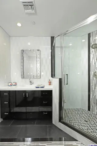 1564 Sheridan Road, Glendale, California 91206