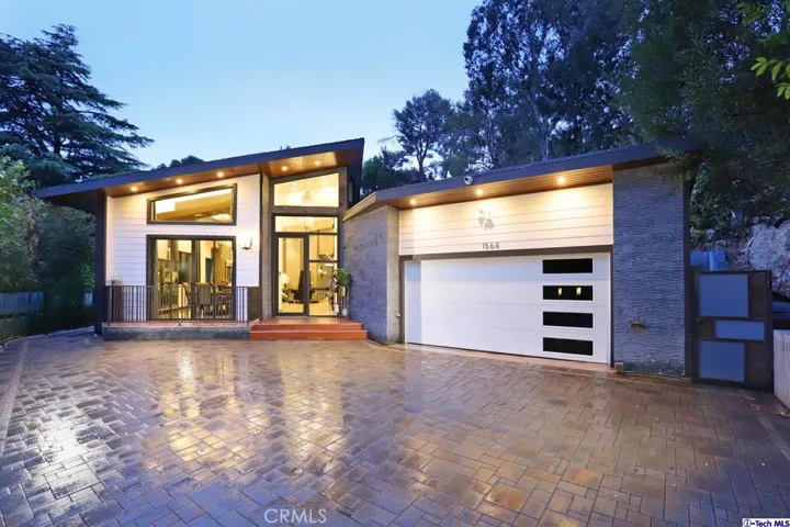 1564 Sheridan Road, Glendale, California 91206