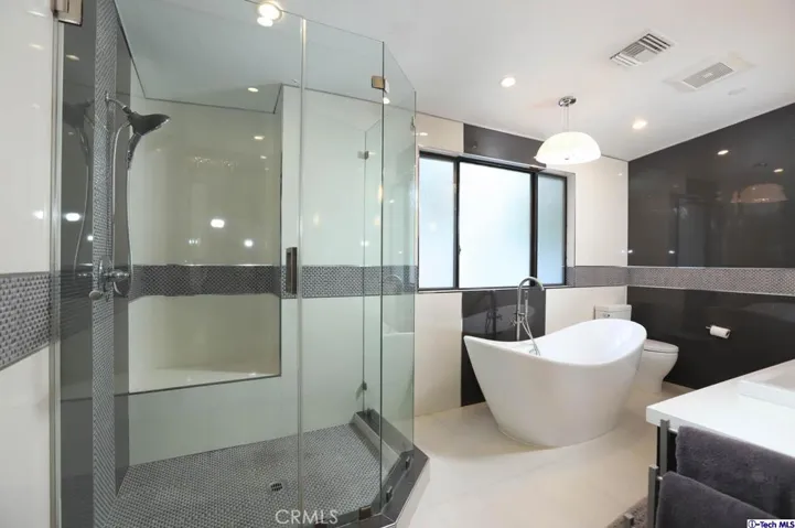 1564 Sheridan Road, Glendale, California 91206