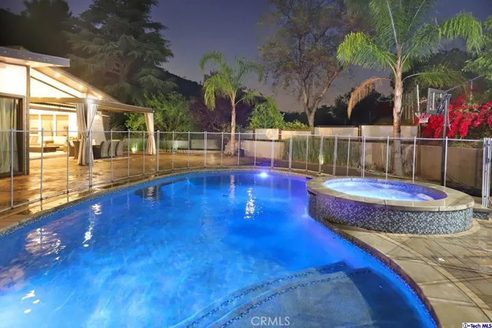 1564 Sheridan Road, Glendale, California 91206