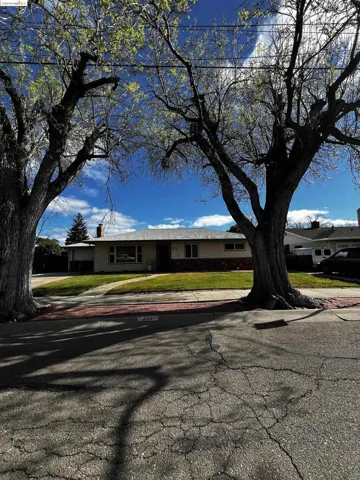 257 Redondo Dr, Pittsburg, California 94565