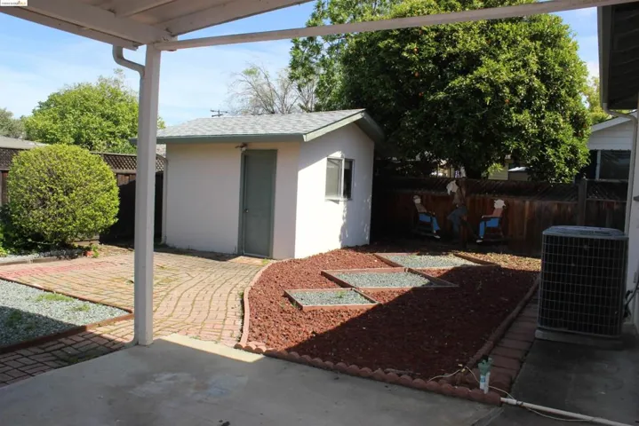 257 Redondo Dr, Pittsburg, California 94565