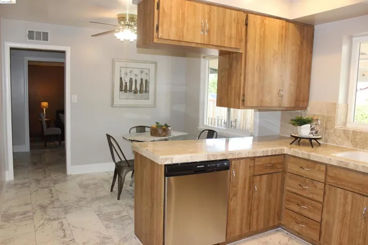 257 Redondo Dr, Pittsburg, California 94565