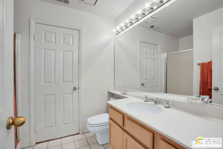 bath with shower