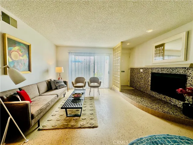 611 S Indian Hill Boulevard C, Claremont, California 91711