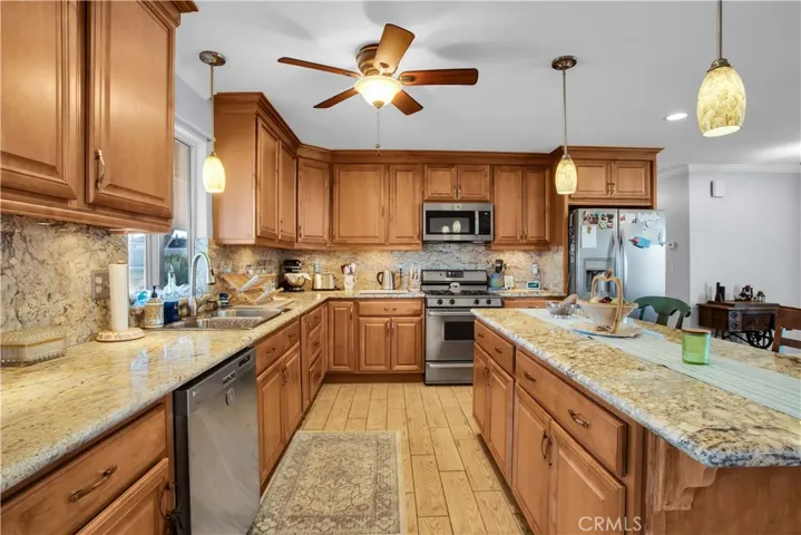 7433 Frontera Avenue, Yucca Valley, California 92284