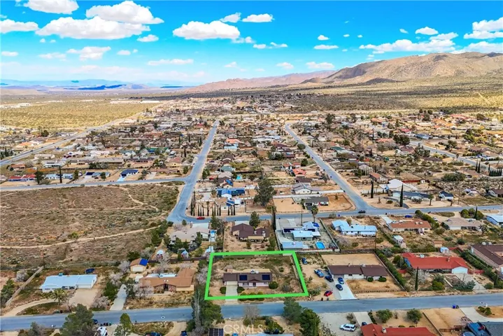 7433 Frontera Avenue, Yucca Valley, California 92284