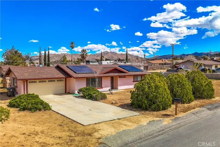 7433 Frontera Avenue, Yucca Valley, California 92284