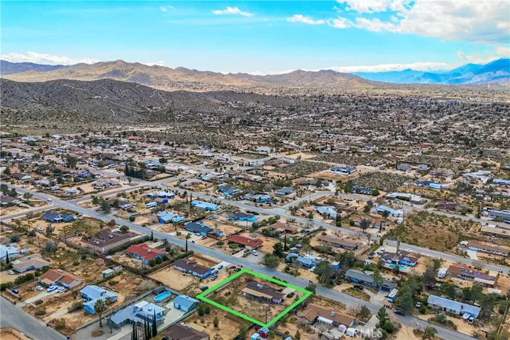 7433 Frontera Avenue, Yucca Valley, California 92284