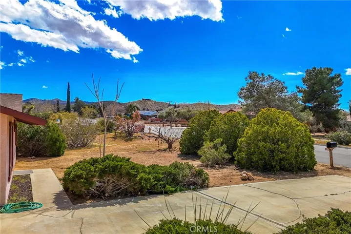 7433 Frontera Avenue, Yucca Valley, California 92284