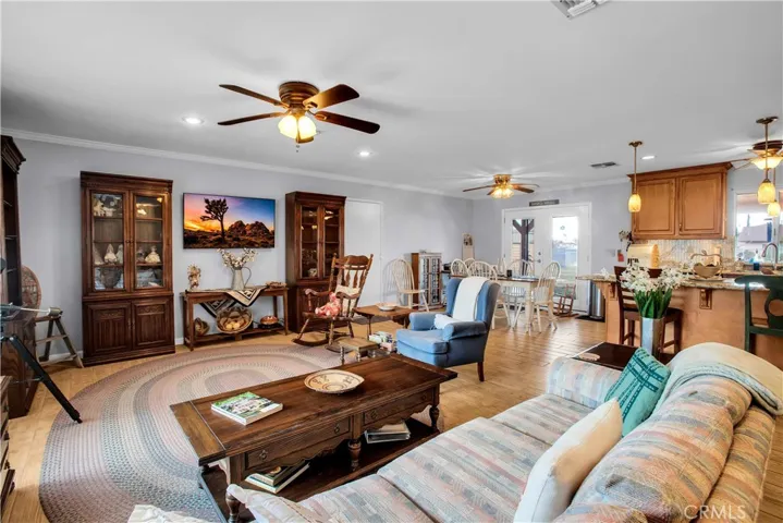 7433 Frontera Avenue, Yucca Valley, California 92284