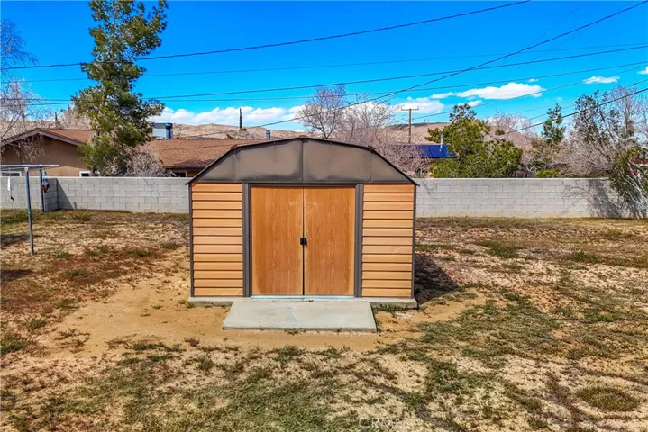 7433 Frontera Avenue, Yucca Valley, California 92284