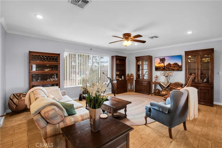 7433 Frontera Avenue, Yucca Valley, California 92284