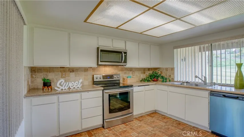38916 Paseo De Oro, Murrieta, California 92563