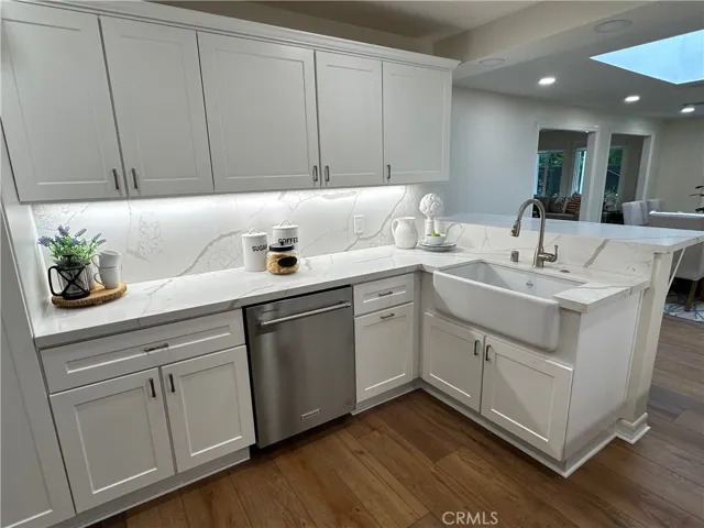 1745 Paloma Drive, Newport Beach, California 92660